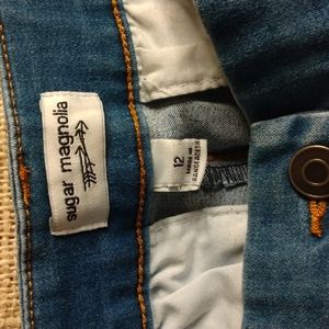 Sugar Magnolia stretch blue jean shorts